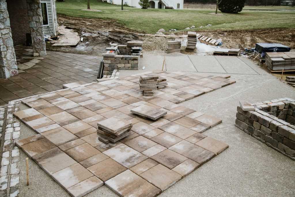 elite-lawn-care-170403-103905-1024x683