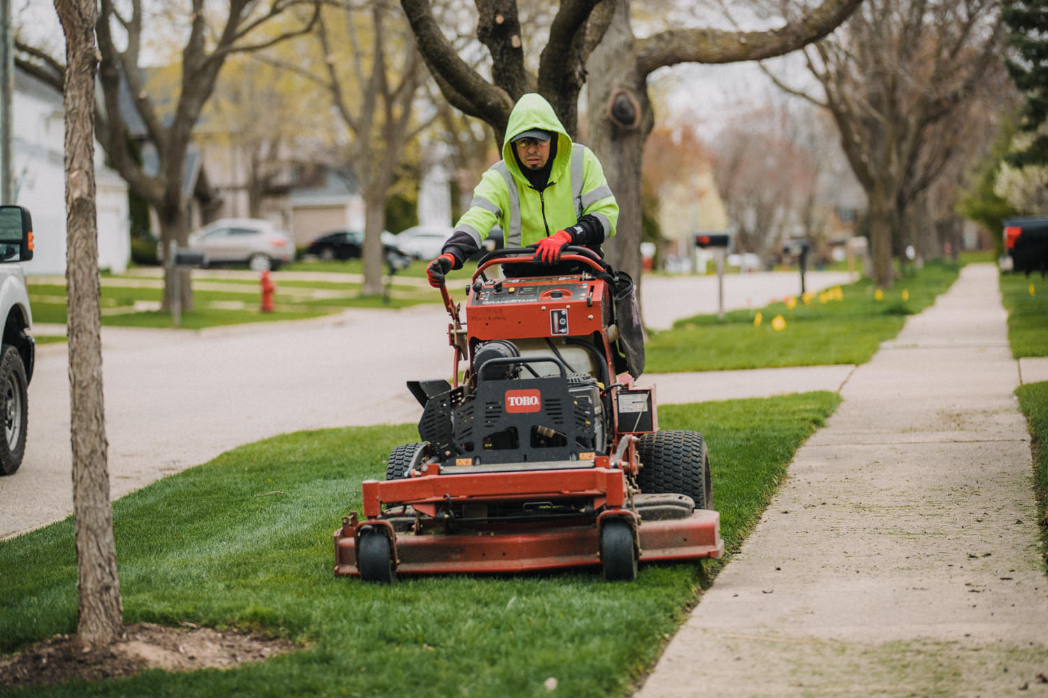 elite-lawn-care-2024-lawn-mowing-7.jpg