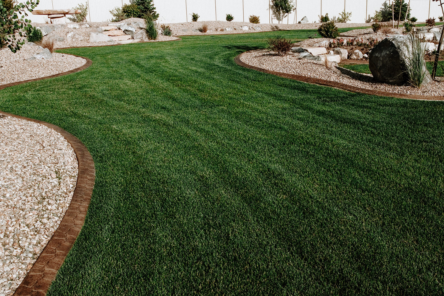 routine-lawn-mowing-services