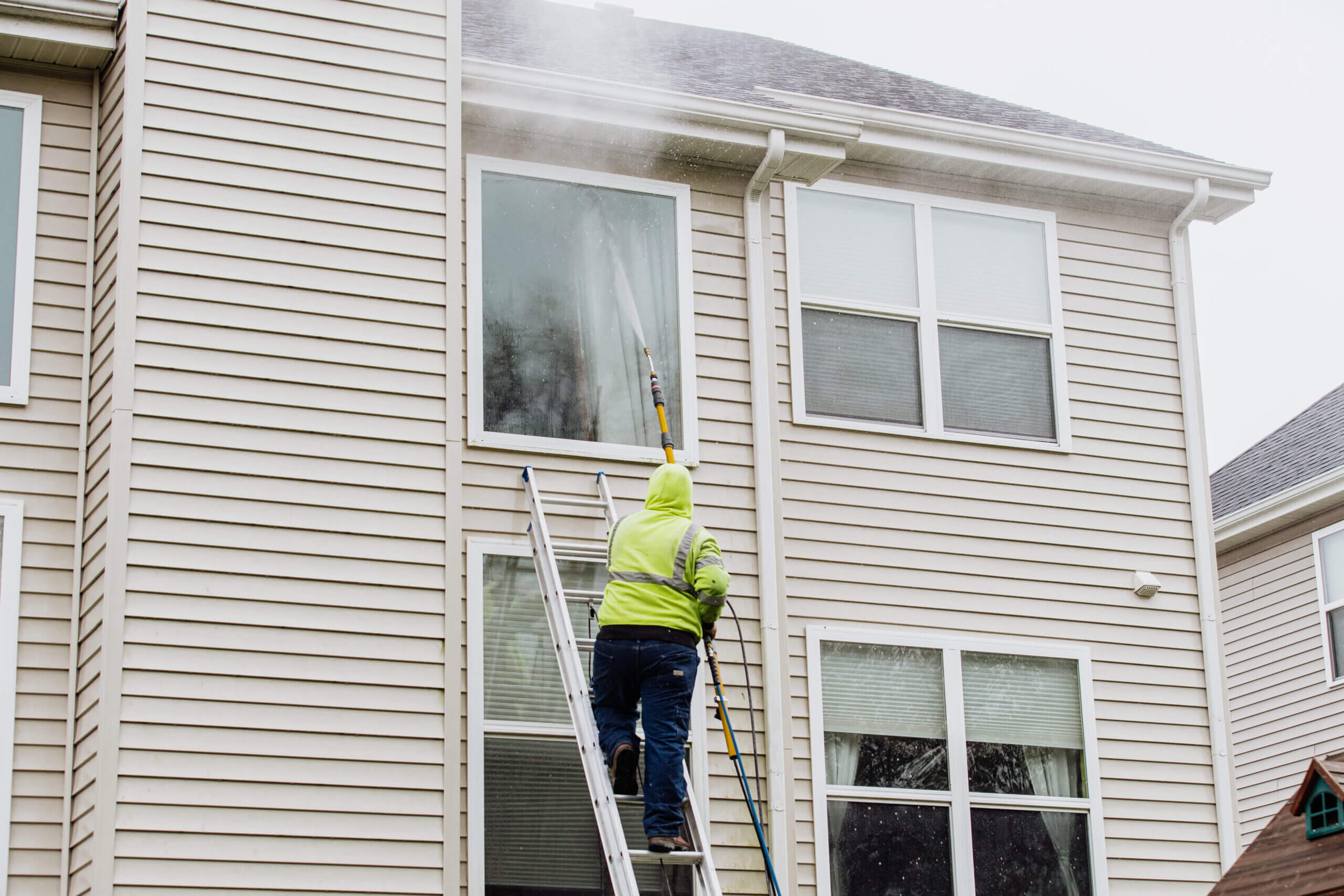 elite-lawn-care-pressure-washing-services-8-1-scaled.jpg
